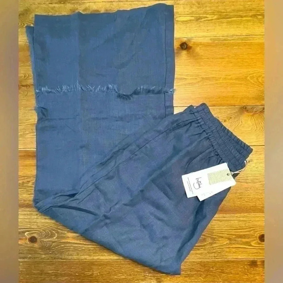 Holiday Designs | Luxury | Large Navy Blue Linen Pants | Wide Leg - Picture 2 of 3